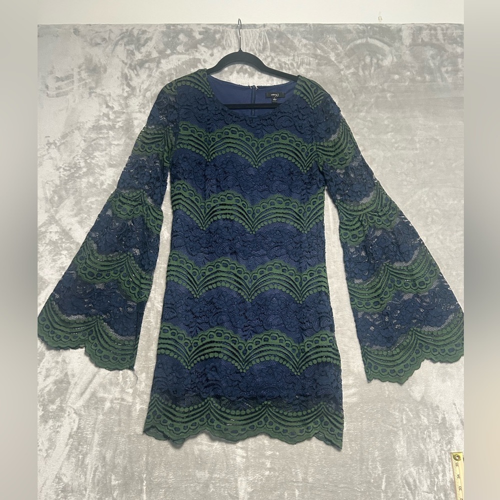 VeryJ Lace Mini Long Sleeve Bell Sleeve Dress Women’s Large Green Blue Mermaid